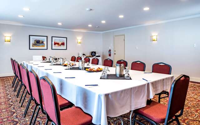 Comfort Hotel Airport