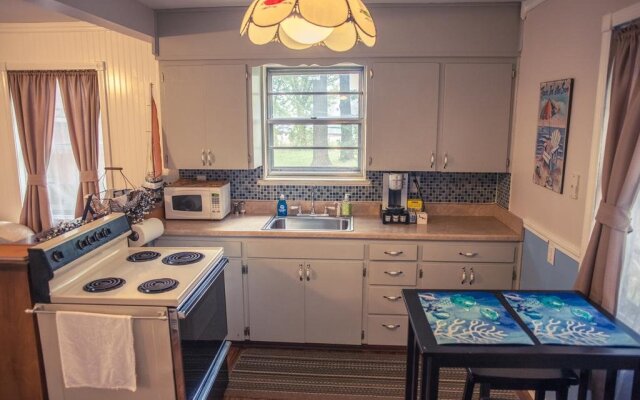 Silver Heart Inn and Cottages