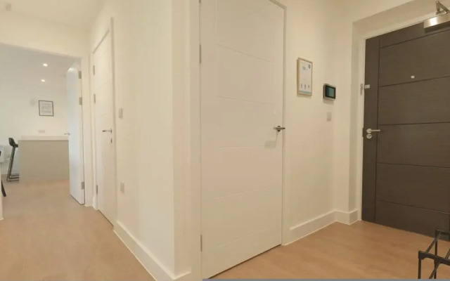 Luxury Manchester Apartment - Yellow