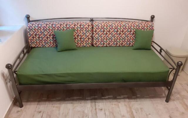 Mama's Home, Kallirachi Village