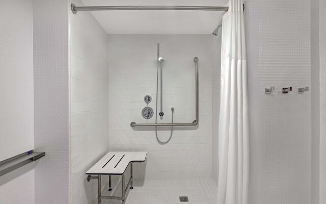 Hampton Inn & Suites by Hilton Belleville