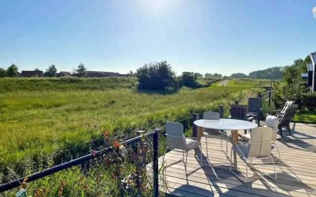 Luxury Chalet With Covered Terrace, in Zeeland