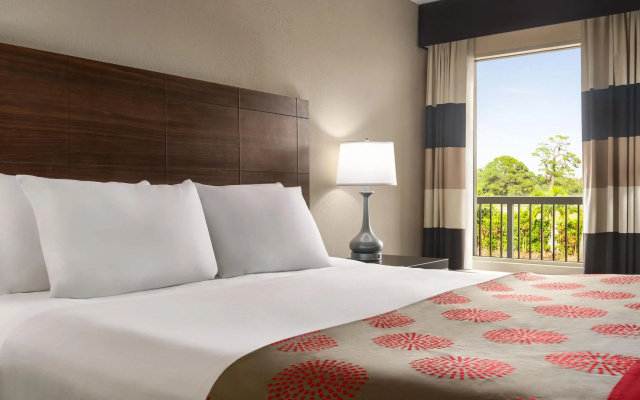 Ramada by Wyndham Sarasota Waterfront