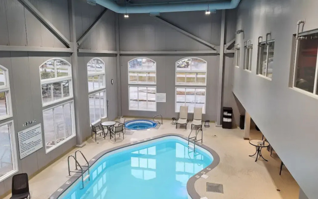 Radisson Hotel & Suites Fort McMurray