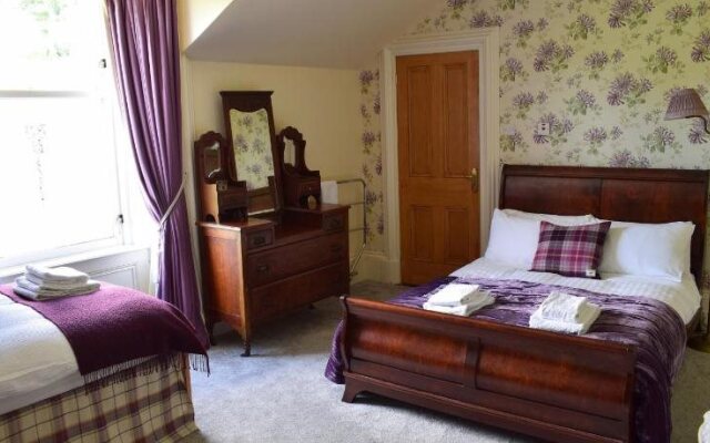 Colintraive Hotel