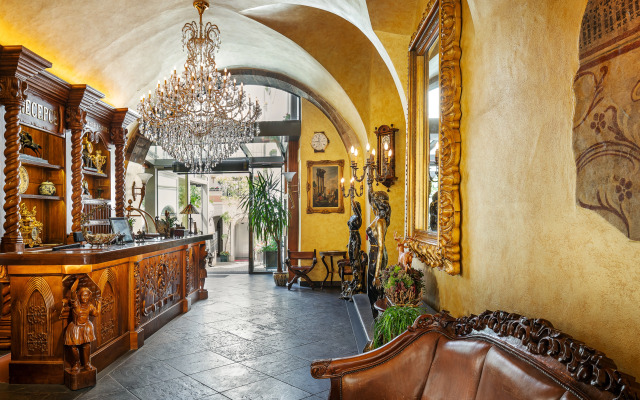 Iron Gate Hotel & Suites Prague by BHG