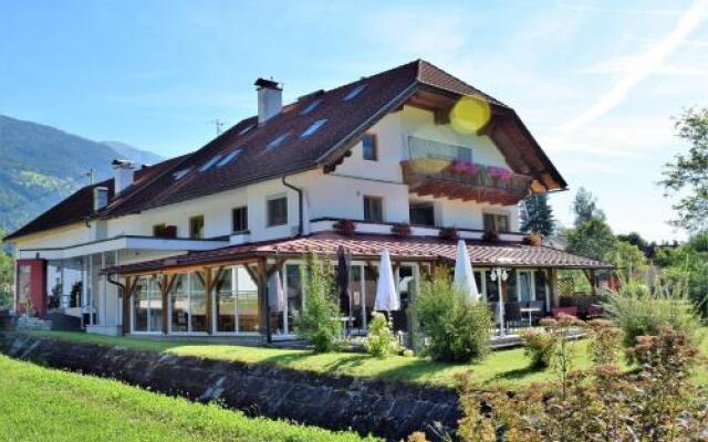 Gasthof Pension Taurer Thoman