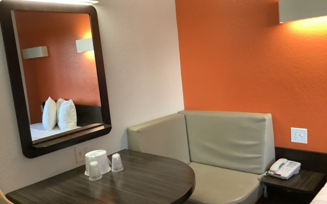 Carlsbad Village Inn