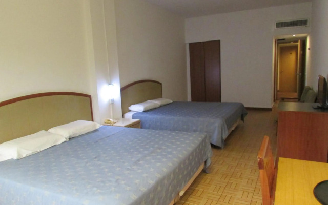 Hotel Supreme