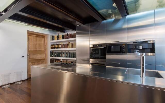 Rsh Pantheon Luxury Hi Tech Apartment