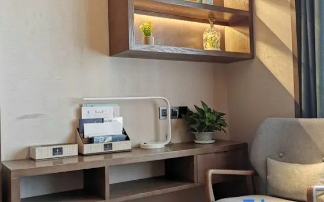 Mehoo Lestie Hotel (Urumqi Wanda Plaza High-speed Railway Station)