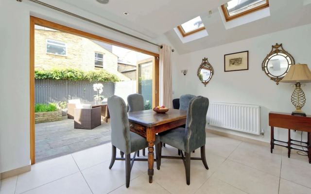 Stunning 3 bed Home With Garden - Wandsworth