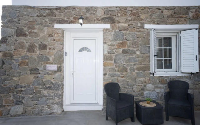 Island Nest Mykonos Suite w Shared Pool