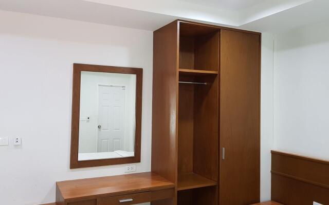 Chatchawan Apartment