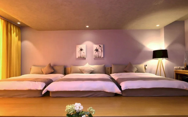 ii 1979 Bed&Breakfast