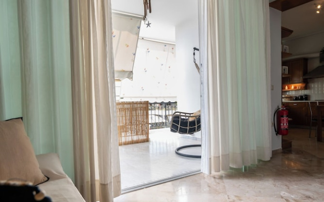 Spacious 144sqm flat near Mount Ymittos