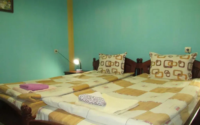 Pri Orehite Guesthouse