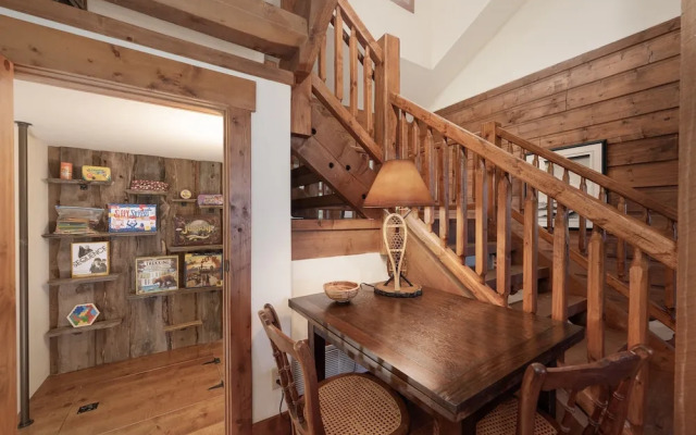 19th Hole 3 Bedroom Cabin