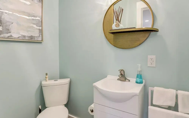 Walk to Downtown & Seneca Lake: Updated Retreat!