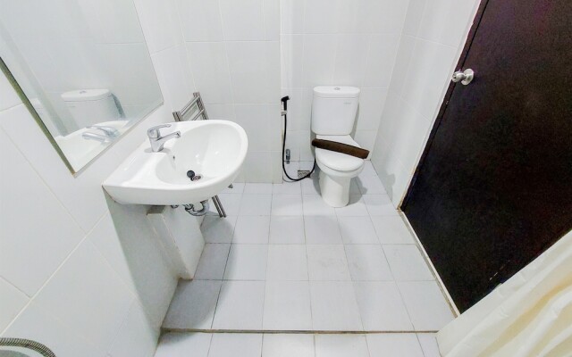 Warm And Homey Studio Room Casa De Parco Apartment