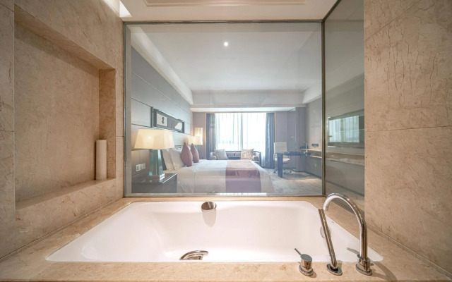 Swissôtel Guangzhou Hotel