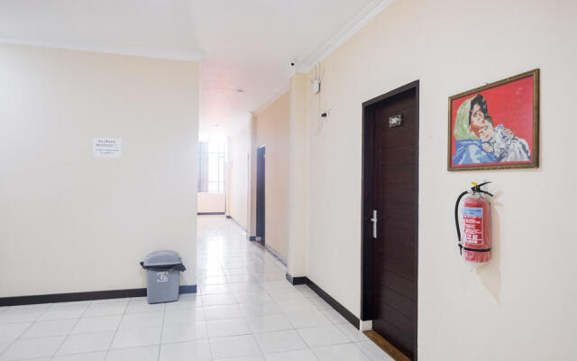 Reddoorz Plus @ Simpang USU Medan
