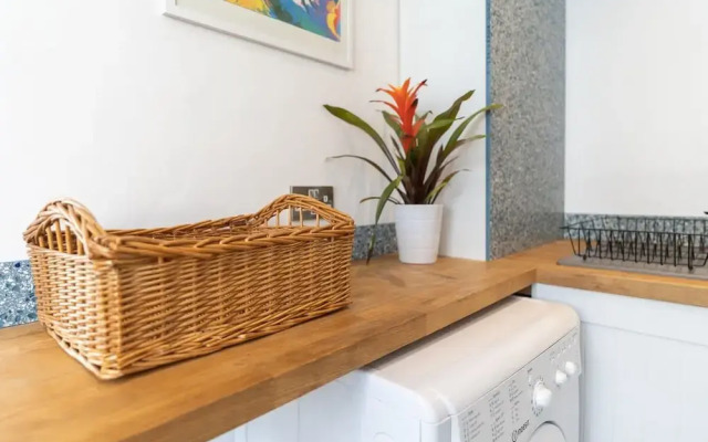 Host Stay Islingword Studio