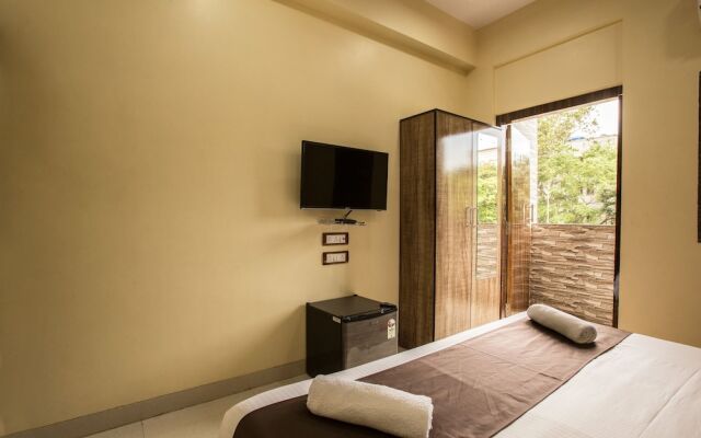 Hotel Apsara Near JJ Hospital