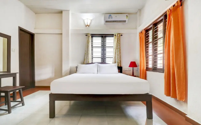 Shirleys Beach Hotel