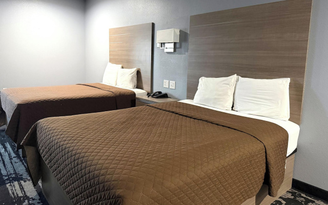 Hotel Royale IAH Airport North Houston I-45