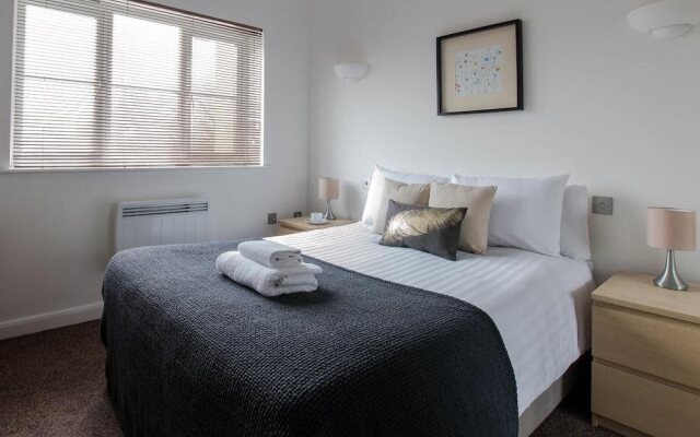 Oaklands House Serviced Apartments