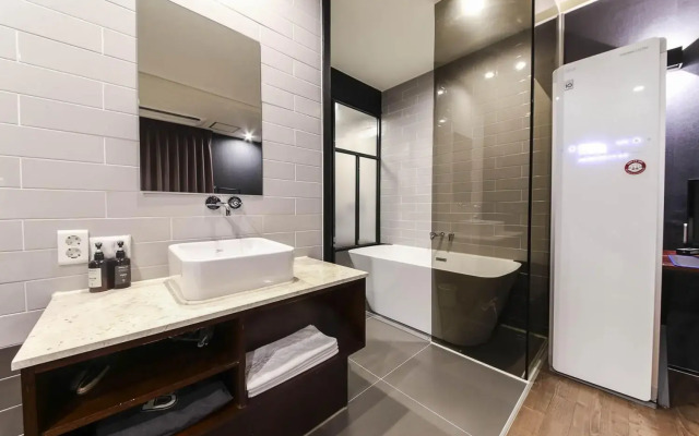 Brown Dot Hotel Yangjeong