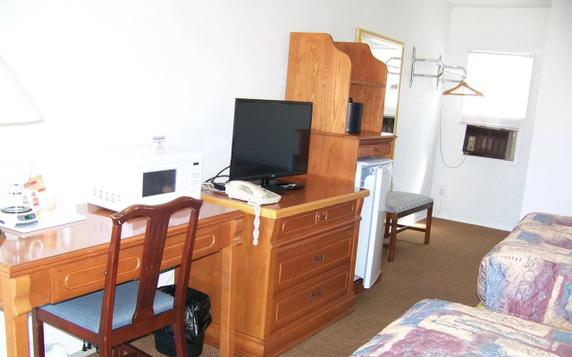 North Shore Wayside Inn