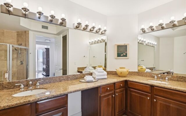 Silver Beach 1702e 3 Bedroom Condo by RedAwning