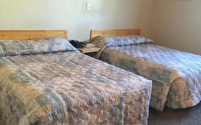 Wakiki Motel & Lounge