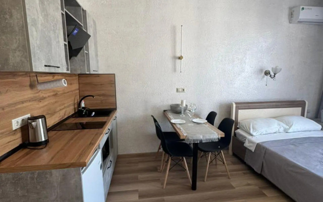 The sea is here on Lvovskaya Street