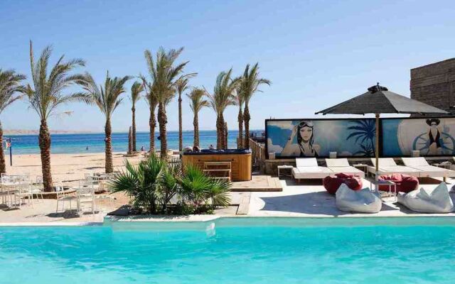 New Marina President Hotel