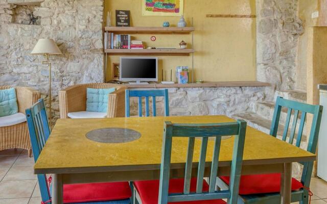Cozy Holiday Home in Marignac-en-Diois with Garden