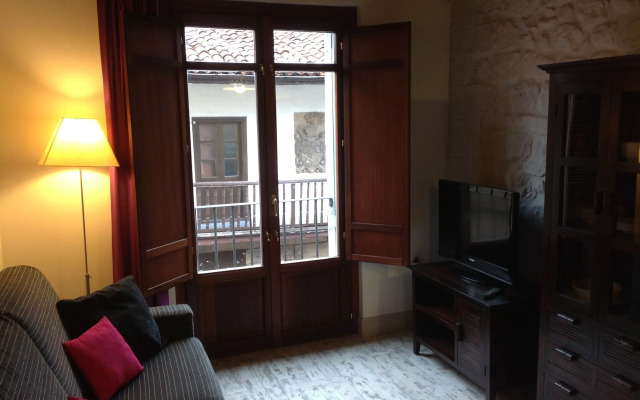 Apartamentos Rurales La Villa de Piedra