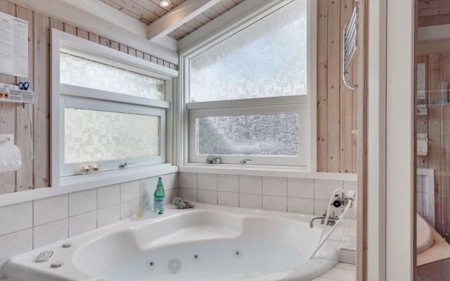 "Ove" - 500m from the sea in NE Jutland