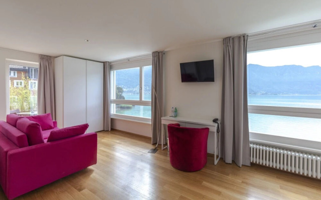 Lac Hotel