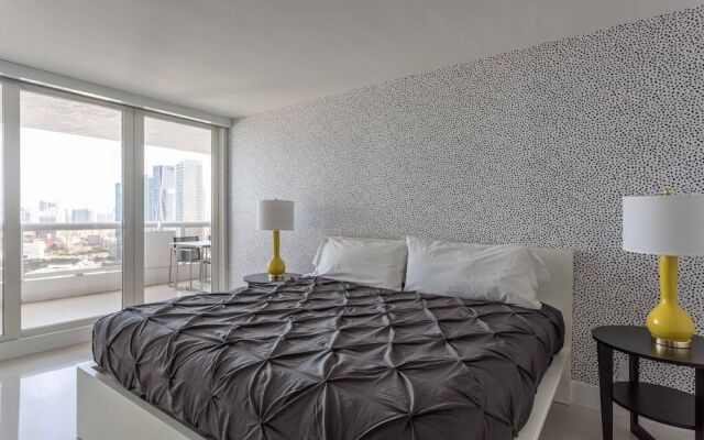 Modern and Bright Penthouse With Ocean View