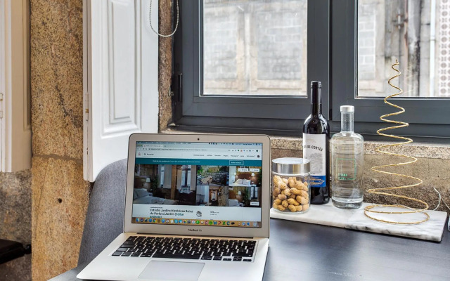 Oporto Gardens - Historical House