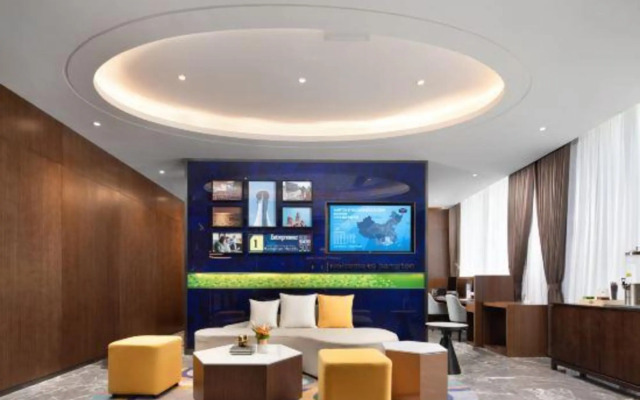 Hampton by Hilton Zhumadian Sports Center
