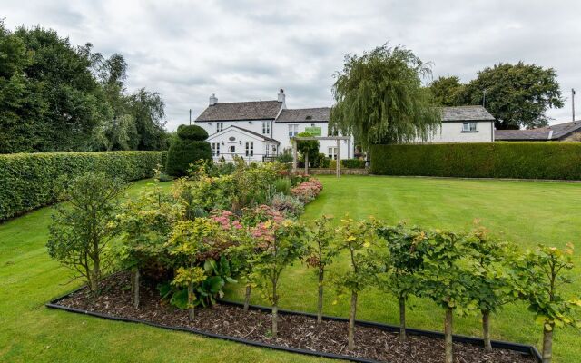 Middle Holly Cottage