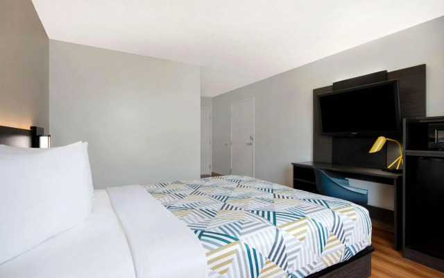 Motel 6 San Antonio, TX - South