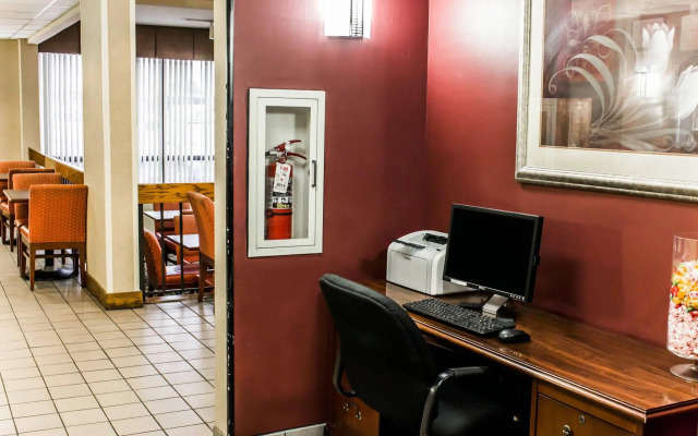 Quality Inn Roanoke Rapids