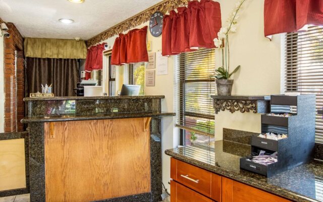 Super 8 By Wyndham Vancouver East