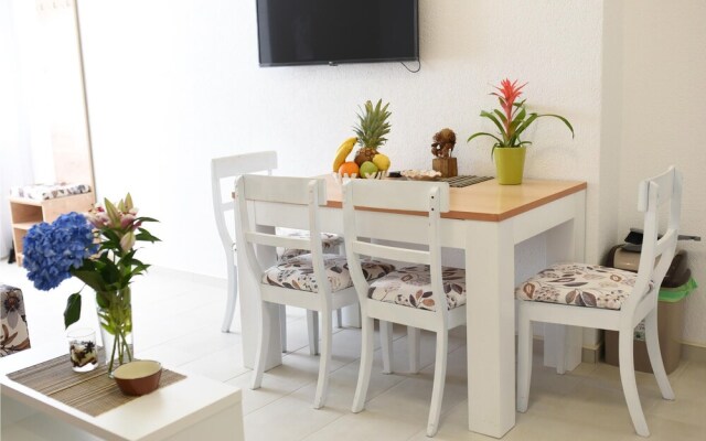 Awesome Apartment in Makarska With Wifi and 1 Bedrooms