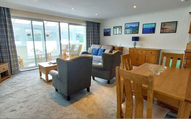 Loch Rannoch Highland Club Red Deer Lodge 02